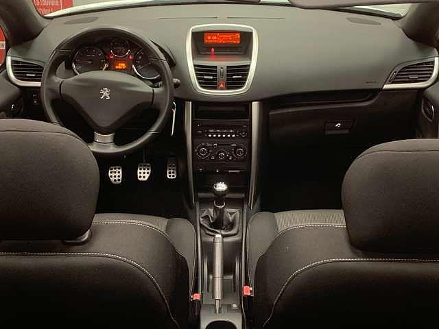 Peugeot 207 1.6i  CabrioCarnet Complet Etat impeccable