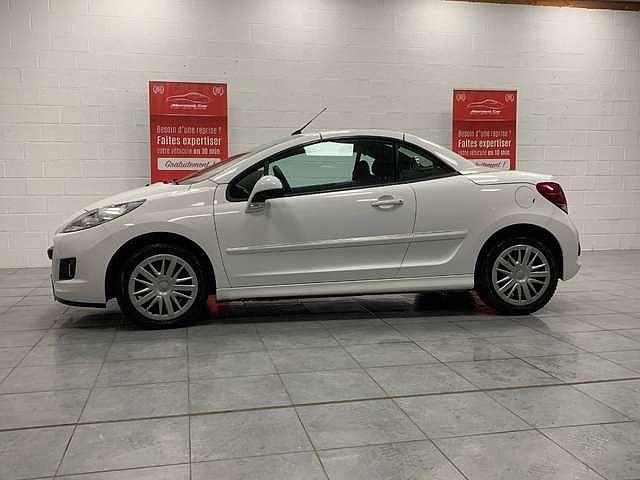 Peugeot 207 1.6i  CabrioCarnet Complet Etat impeccable