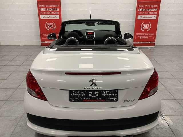 Peugeot 207 1.6i  CabrioCarnet Complet Etat impeccable