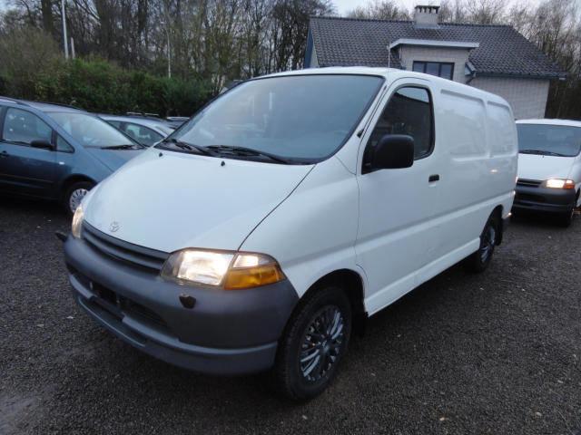 Toyota HI-ACE 