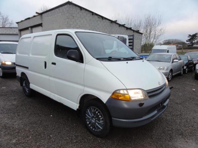 Toyota HI-ACE 