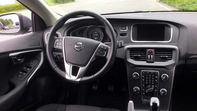 Volvo V40 Momentum