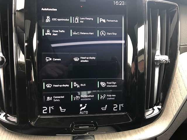 Volvo XC60 D4 Inscription 'Head-Up/Pano Dak/BLIS/Pilot Assist