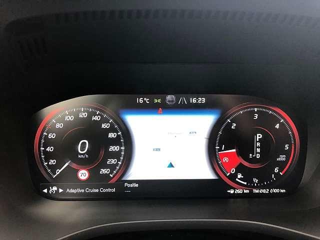 Volvo XC60 D4 Inscription 'Head-Up/Pano Dak/BLIS/Pilot Assist