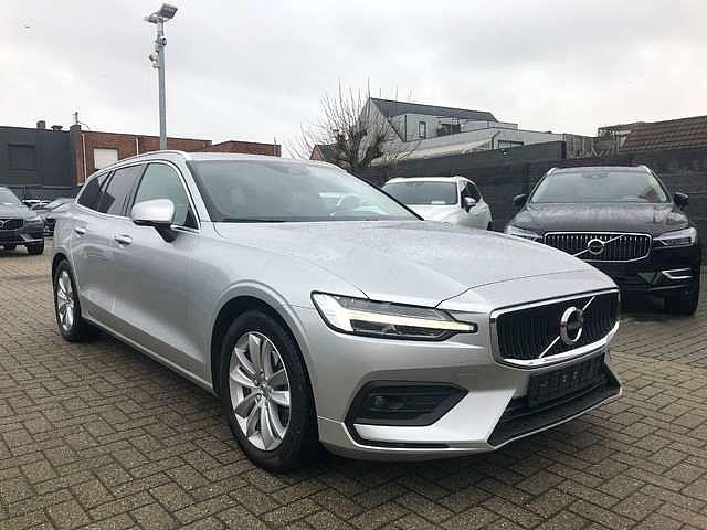 Volvo V60 D4 190PK Momentum Automaat 'Navigatie/Camera'