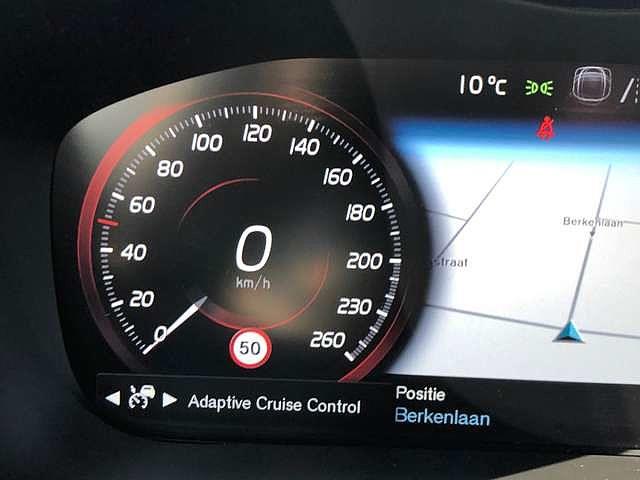 Volvo XC60 T4 R-Design 'Navi/Pano Dak/Alu 21'/Camera/Keyless'