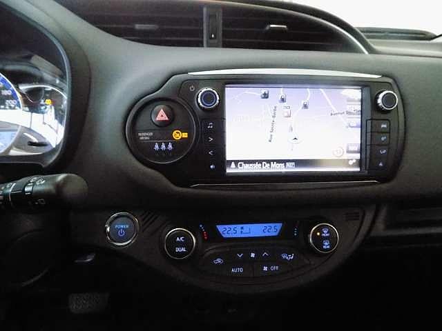 Toyota Yaris 1.5i VVT-i Hybrid E-CVT/NAVI/CAMERA/1ER PROP
