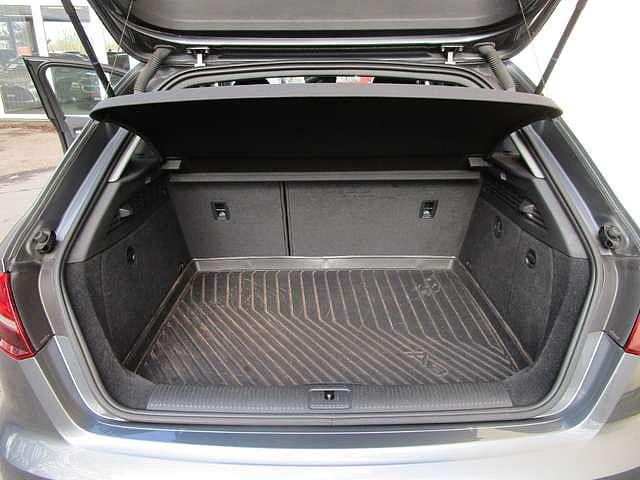 Audi A3 1.6 TDi S tronic/1ER PROP/XENON/GPS/ETAT9