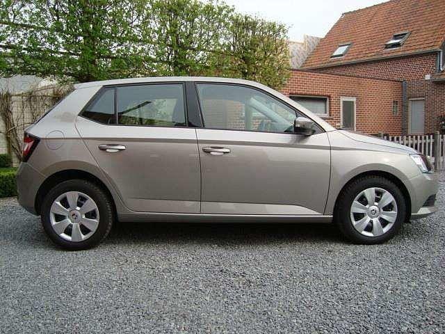 Skoda Fabia 1.0i Ambition  Airco/ USB/PDC A/ Adaptieve cruis