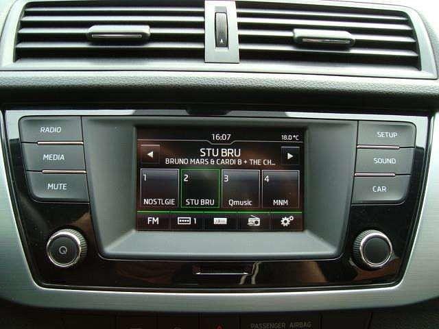 Skoda Fabia 1.0i Ambition  Airco/ USB/PDC A/ Adaptieve cruis