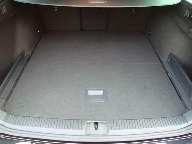 Volkswagen Passat 1.6 TDi Comfortline Navi/Adapt Cr/Camera/Trekhaak