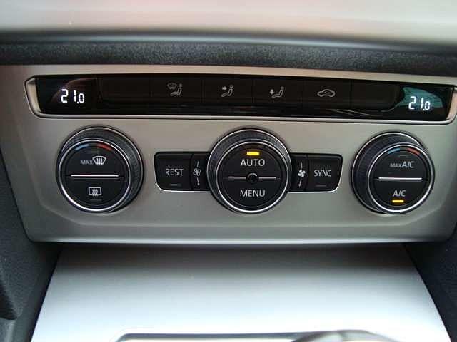 Volkswagen Passat 1.6 TDi Comfortline Navi/Adapt Cr/Camera/Trekhaak