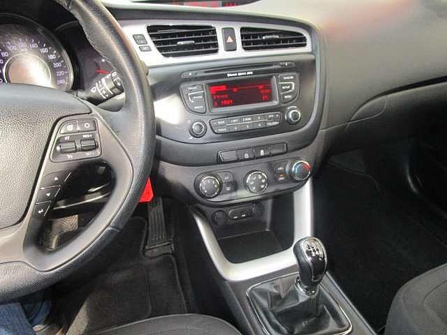 KIA CEE D 1.4i Easy/1ER PROP/FULL SERVICE/ETAT9/GARANTIE
