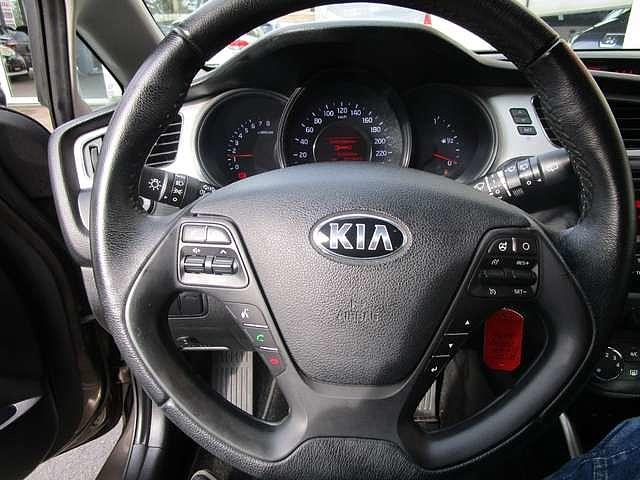 KIA CEE D 1.4i Easy/1ER PROP/FULL SERVICE/ETAT9/GARANTIE