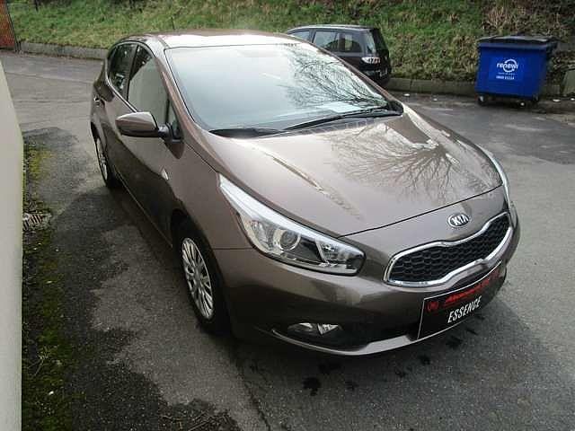 KIA CEE D 1.4i Easy/1ER PROP/FULL SERVICE/ETAT9/GARANTIE