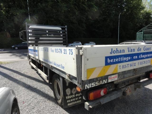 Nissan Cabstar 