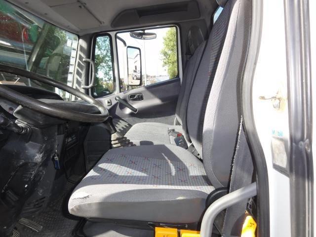 Nissan Cabstar 