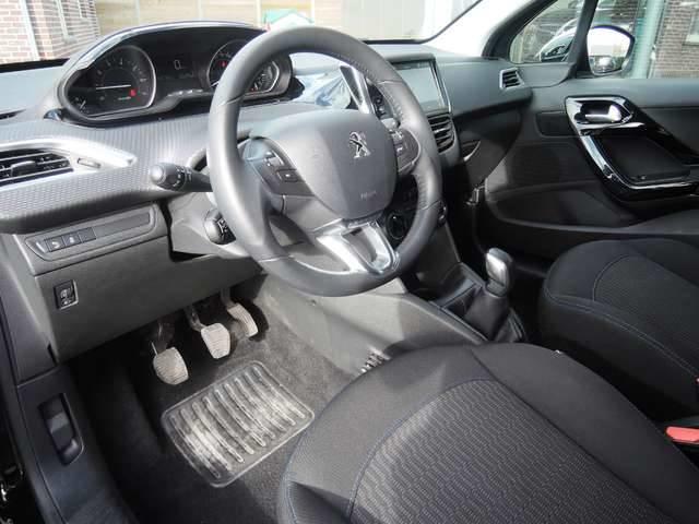 Peugeot 208 1.2i PureTech Style GPS, PARKEERSENSOREN