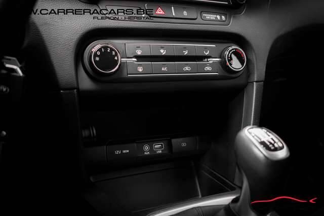 KIA CEE D 1.4i Edition ISG|GPSCAMERACRUISEA/CLEDLANE|