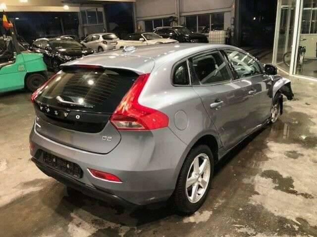 Volvo V40 D 120
