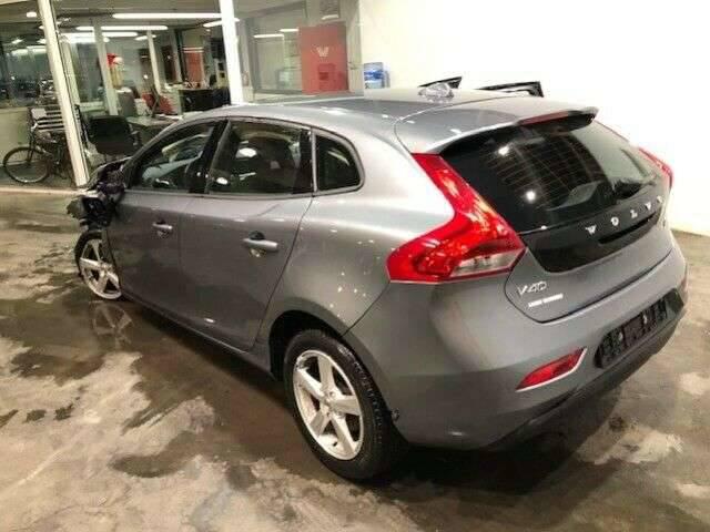 Volvo V40 D 120