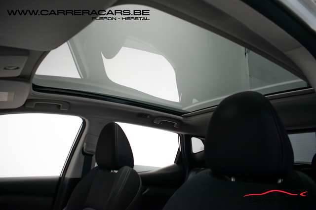Nissan Qashqai 1.6 dCi N-Connecta|NAVICAMERAPANORAMAKEYLESS|