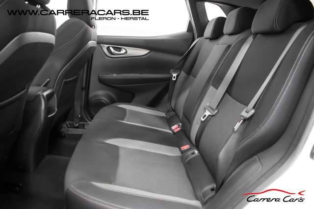 Nissan Qashqai 1.6 dCi N-Connecta|NAVICAMERAPANORAMAKEYLESS|