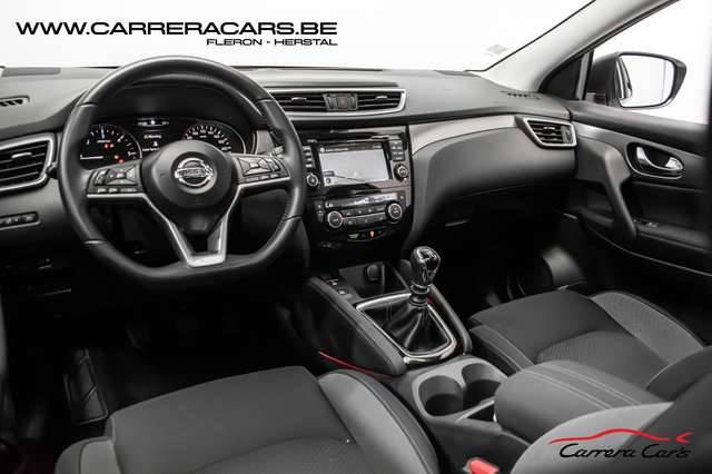 Nissan Qashqai 1.6 dCi N-Connecta|NAVICAMERAPANORAMAKEYLESS|