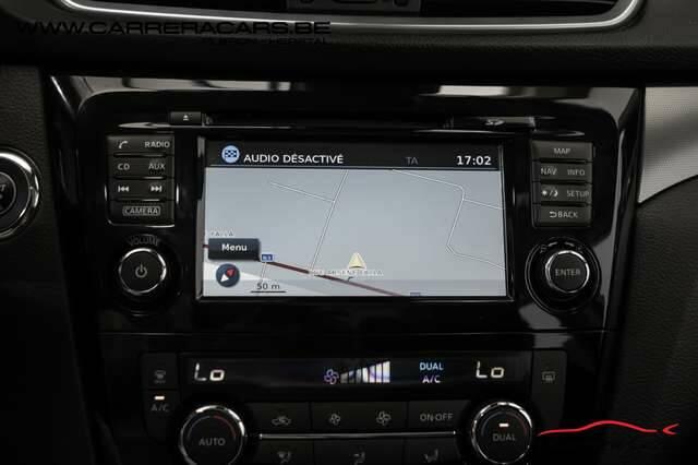 Nissan Qashqai 1.6 dCi N-Connecta|NAVICAMERAPANORAMAKEYLESS|