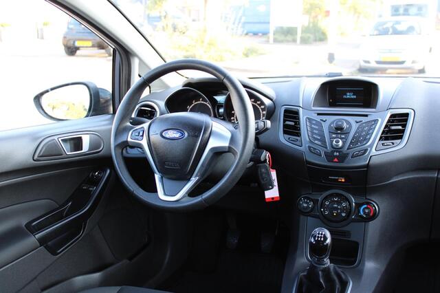 Ford Fiesta 1.25 Titanium l 5 DRS l AIRCO l PDC l LMV l 82PK