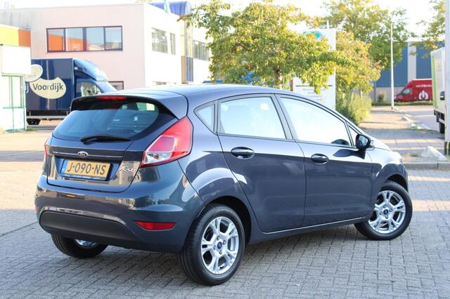 Ford Fiesta 1.25 Titanium l 5 DRS l AIRCO l PDC l LMV l 82PK