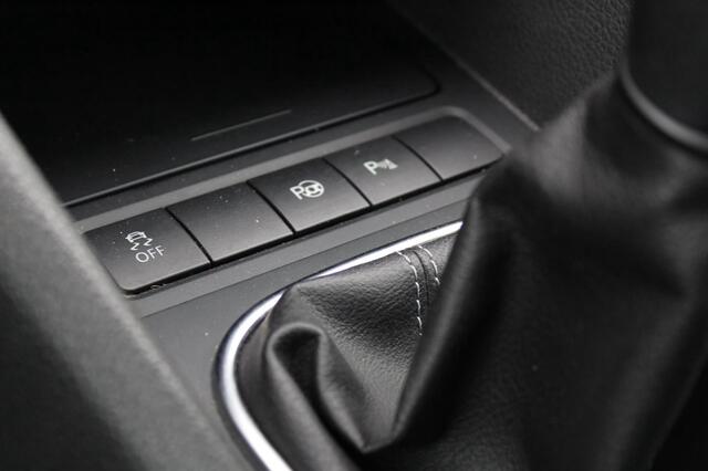 Volkswagen Golf 1.4 TSI R-Line / Navi / Xenon / Led / 18inch