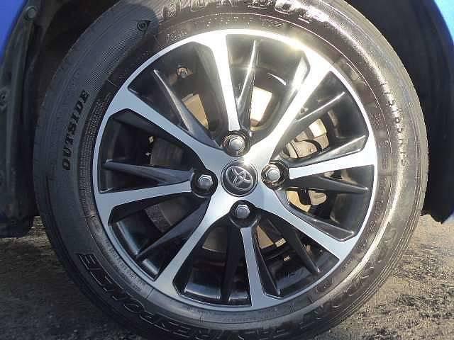 Toyota Yaris 1.5i VVT-i Hybrid Y-conic E-CVT