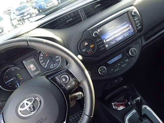 Toyota Yaris 1.5i VVT-i Hybrid Y-conic E-CVT