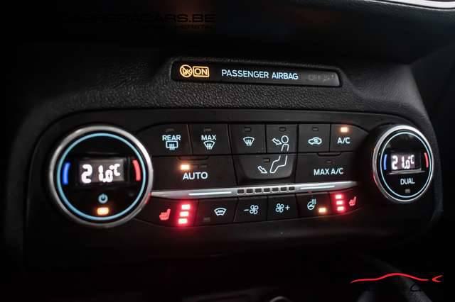 Ford Focus 1.0 EcoBoost Business|NAVILANEPDCCRUISEPDC|