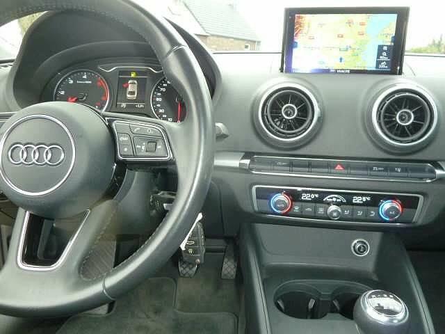 Audi A3 1.6 TDi SEDAN