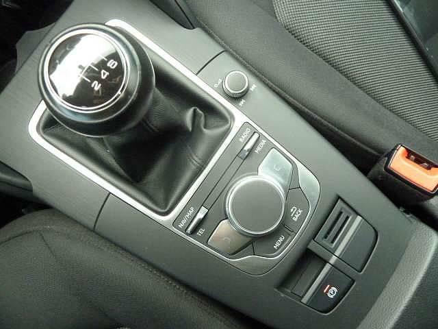 Audi A3 1.6 TDi SEDAN