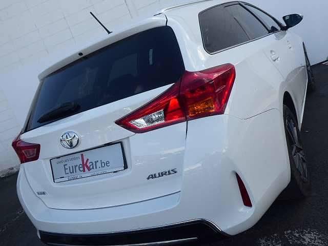 Toyota Auris 1.6i Dynamic