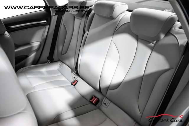 Audi A3 2.0 TDi Ambition|XENONCUIRGPSREGUCLIMATRONIC|