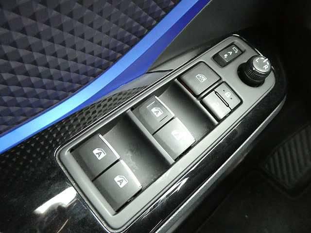 Toyota C-HR 1.8i VVT-i Hybrid C-Ult E-CVT