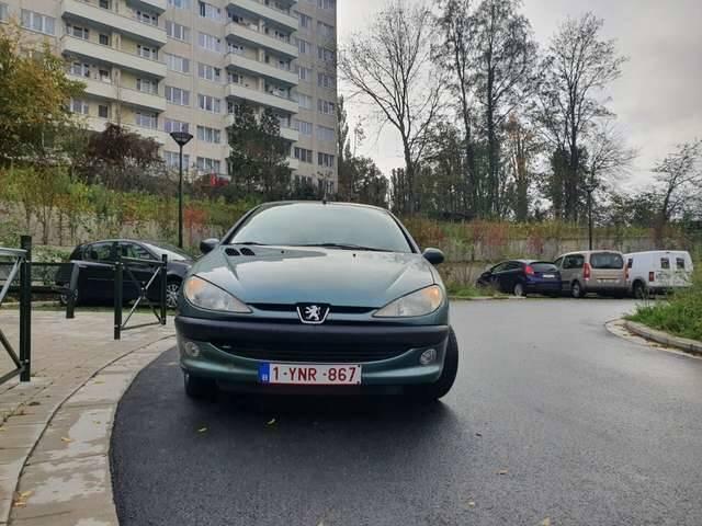 Peugeot 206 1.4i XR/ 95000KM / excellent �tat/Automate