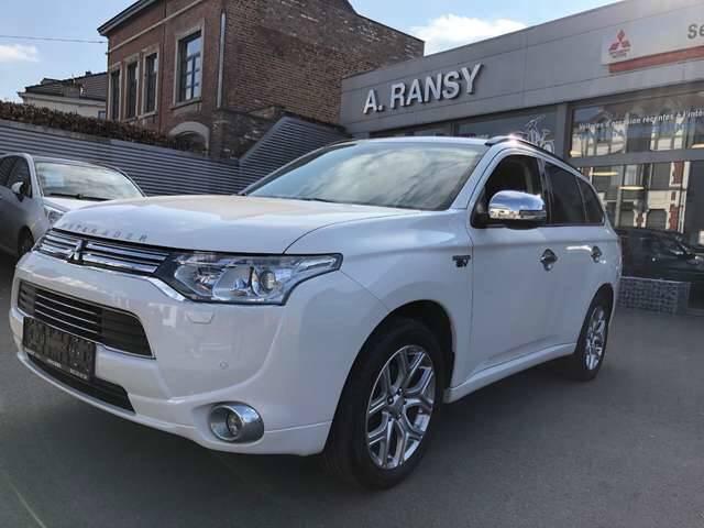 Mitsubishi Outlander 2.0i 4WD PHEV Safety Pack GARANTIE 1AN