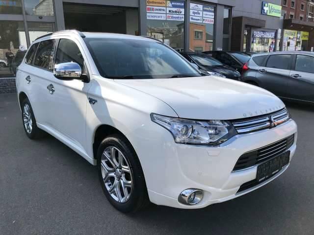 Mitsubishi Outlander 2.0i 4WD PHEV Safety Pack GARANTIE 1AN