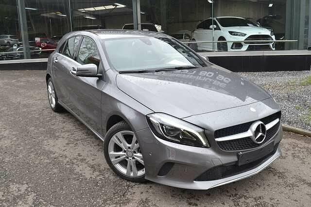 Mercedes-Benz CLA-Klasse d Boite Auto , xénon, semi cuir, gps