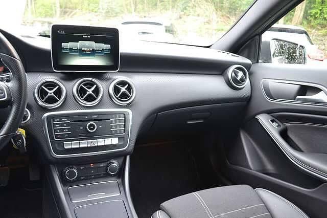 Mercedes-Benz CLA-Klasse d Boite Auto , xénon, semi cuir, gps