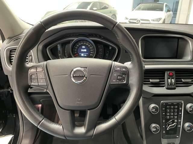 Volvo V40  2.0  2017  EURO6b  XENON  NAVI  LED