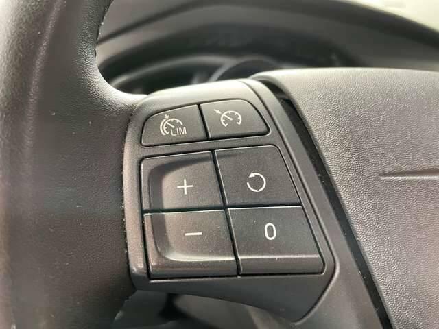 Volvo V40  2.0  2017  EURO6b  XENON  NAVI  LED