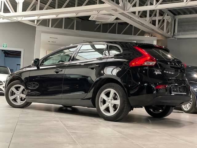 Volvo V40  2.0  2017  EURO6b  XENON  NAVI  LED