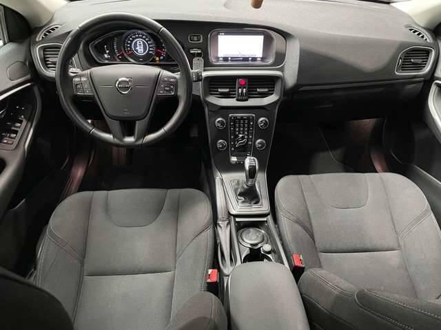 Volvo V40  2.0  2017  EURO6b  XENON  NAVI  LED