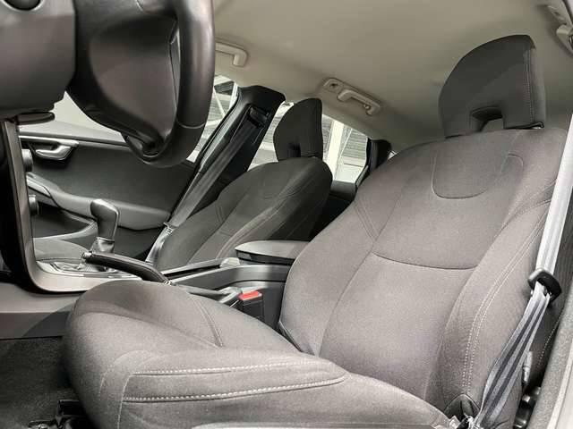 Volvo V40  2.0  2017  EURO6b  XENON  NAVI  LED